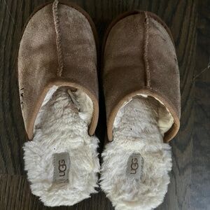 Kids Ugg slippers/slides